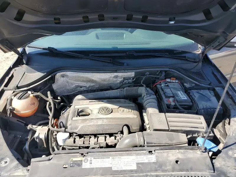 2013 VOLKSWAGEN TIGUAN S  
