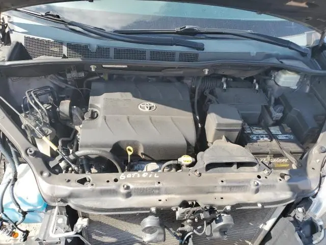 2013 TOYOTA SIENNA XLE  