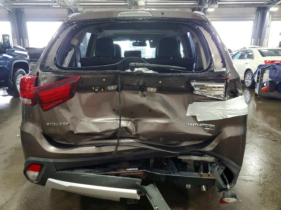 2017 MITSUBISHI OUTLANDER GT  