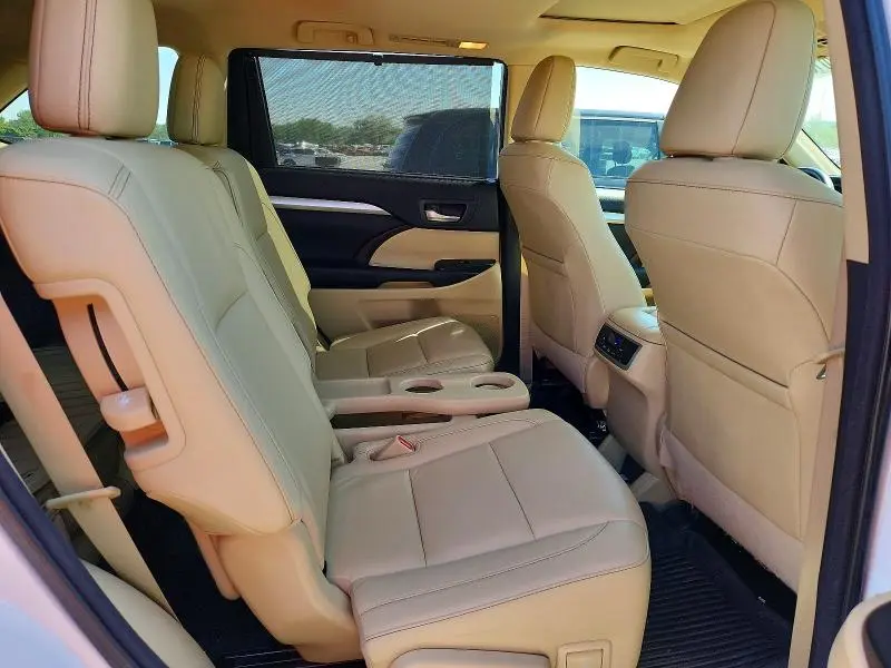 2017 TOYOTA HIGHLANDER XLE  