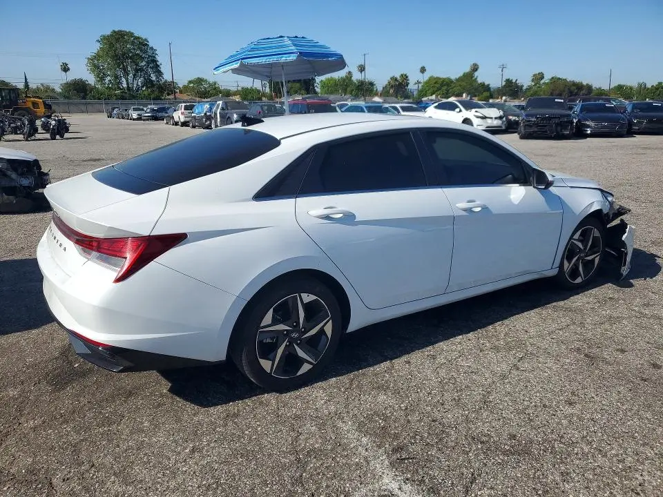 2021 HYUNDAI ELANTRA SEL  