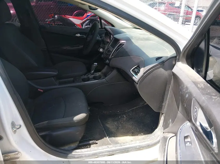 2018 CHEVROLET CRUZE LT AUTO