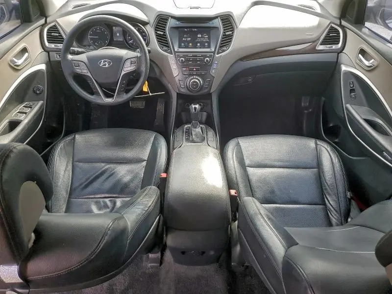 2018 HYUNDAI SANTA FE SE  