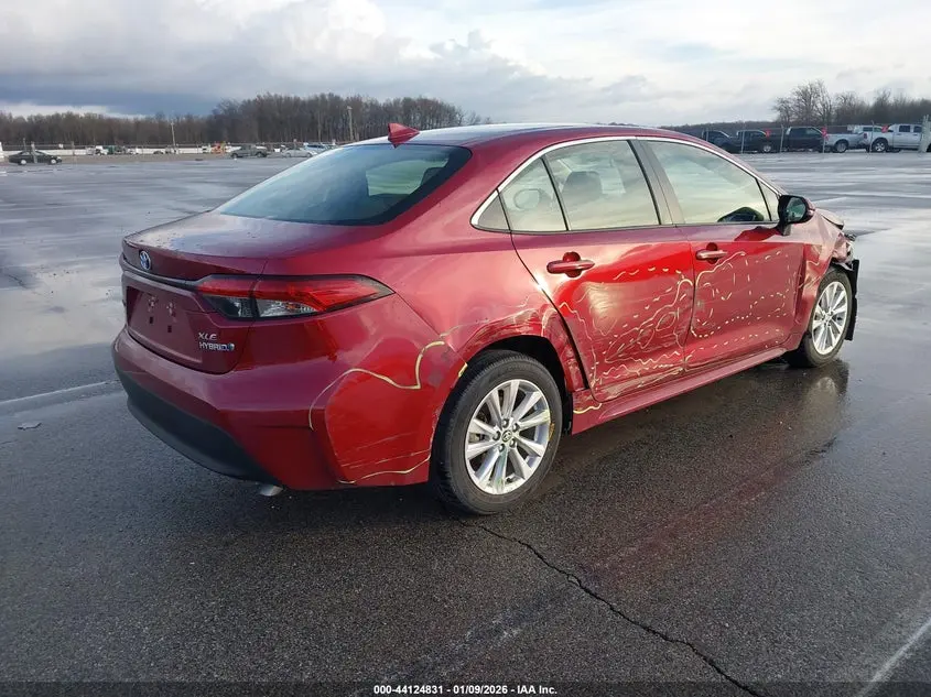 2024 TOYOTA COROLLA HYBRID XLE
