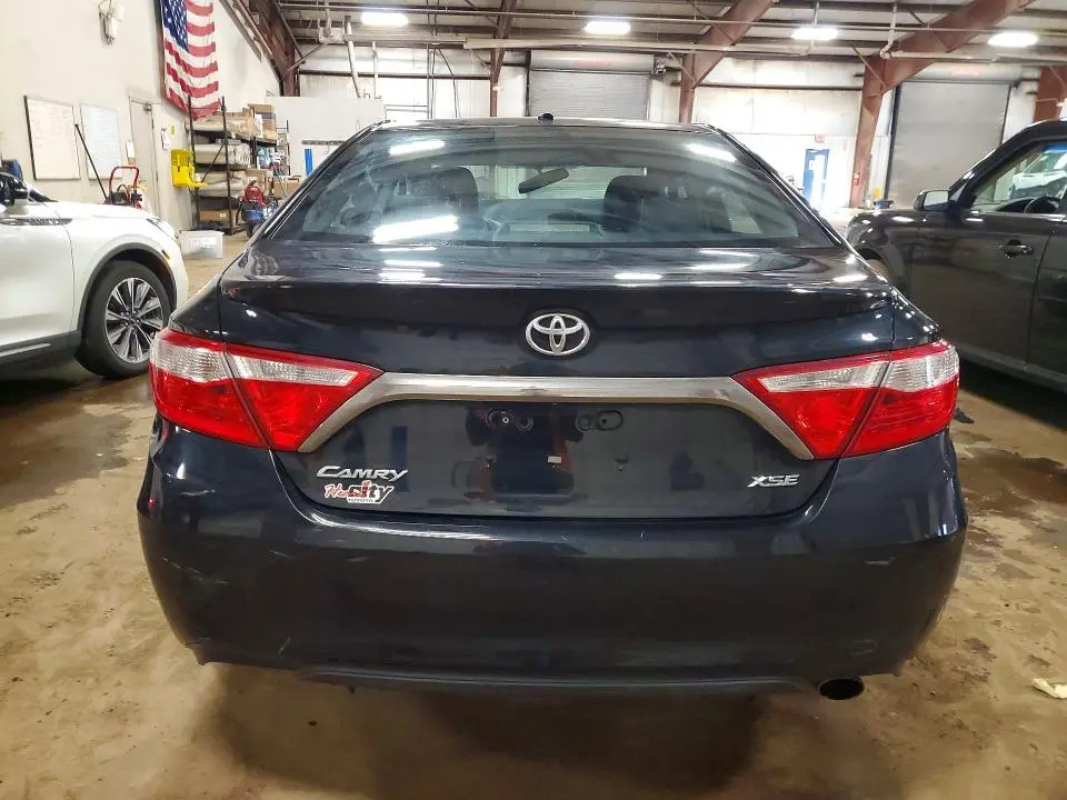 2015 TOYOTA CAMRY XSE  