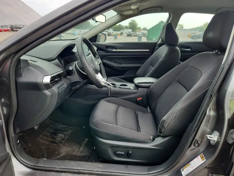 2022 NISSAN ALTIMA SV  