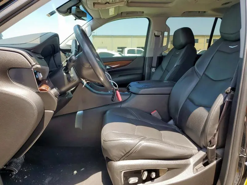 2017 CADILLAC ESCALADE LUXURY  