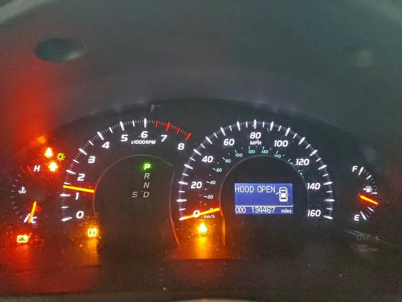 2011 TOYOTA CAMRY SE  