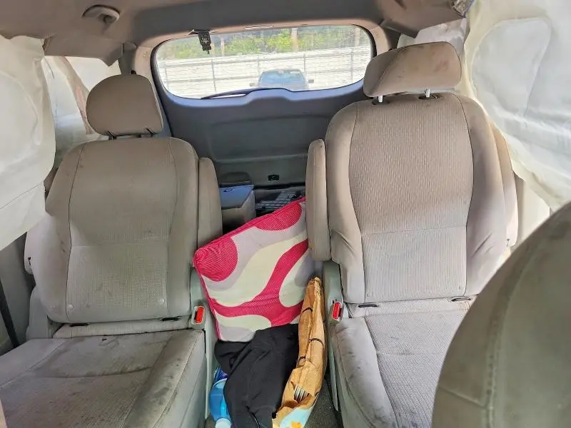 2017 KIA SEDONA L  
