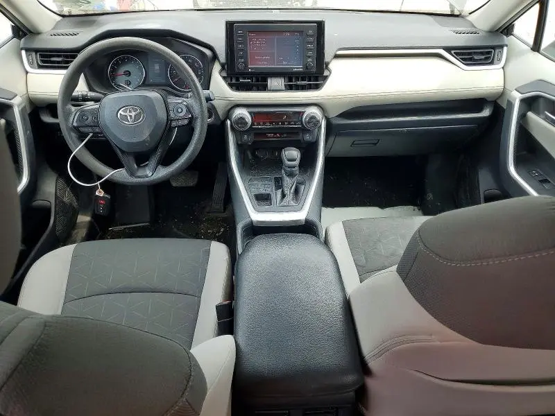 2020 TOYOTA RAV4 XLE  