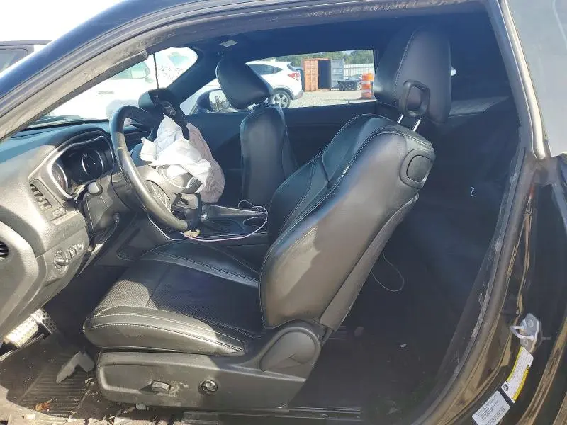 2016 DODGE CHALLENGER SXT  