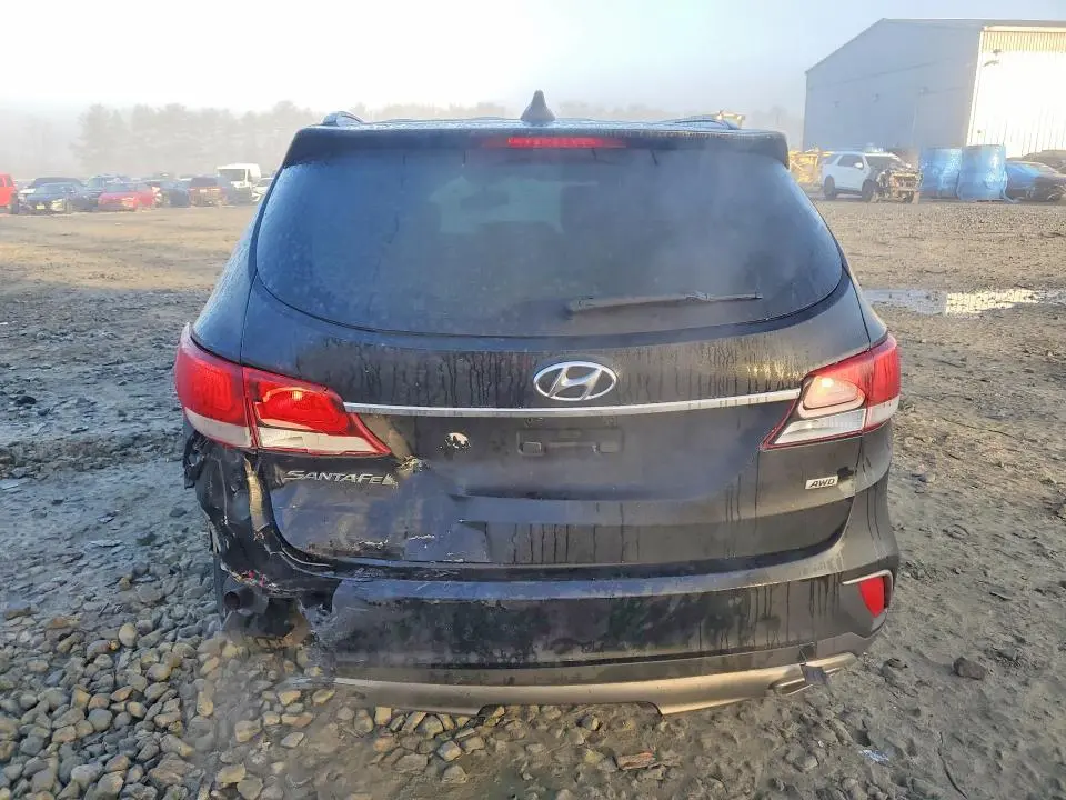 2017 HYUNDAI SANTA FE SE  