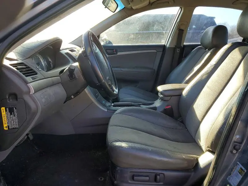 2010 HYUNDAI SONATA SE  