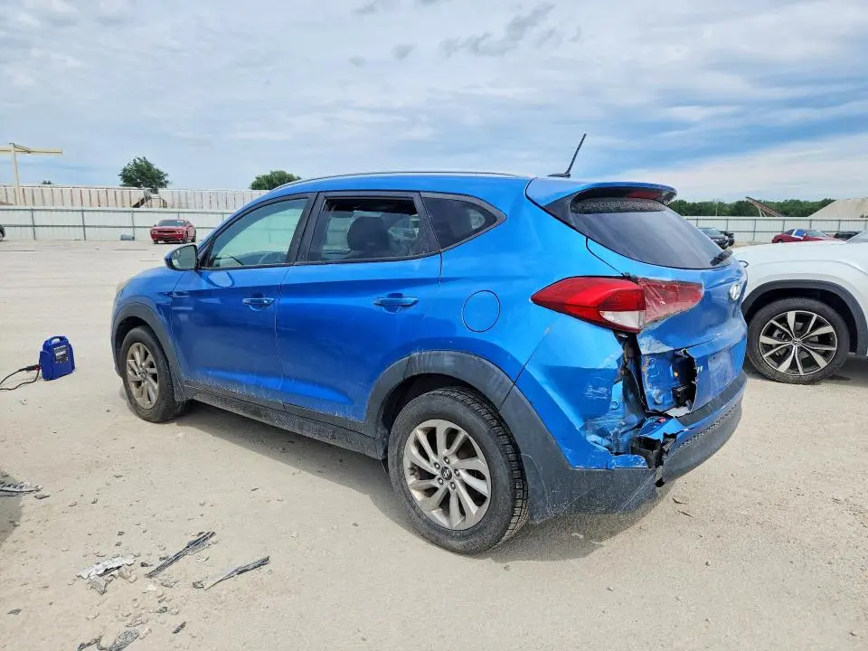 2016 HYUNDAI TUCSON SE  