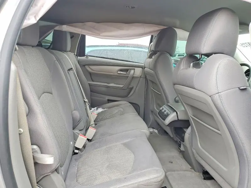 2016 CHEVROLET TRAVERSE LS  