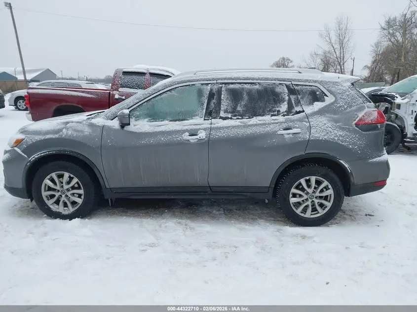 2018 NISSAN ROGUE SV