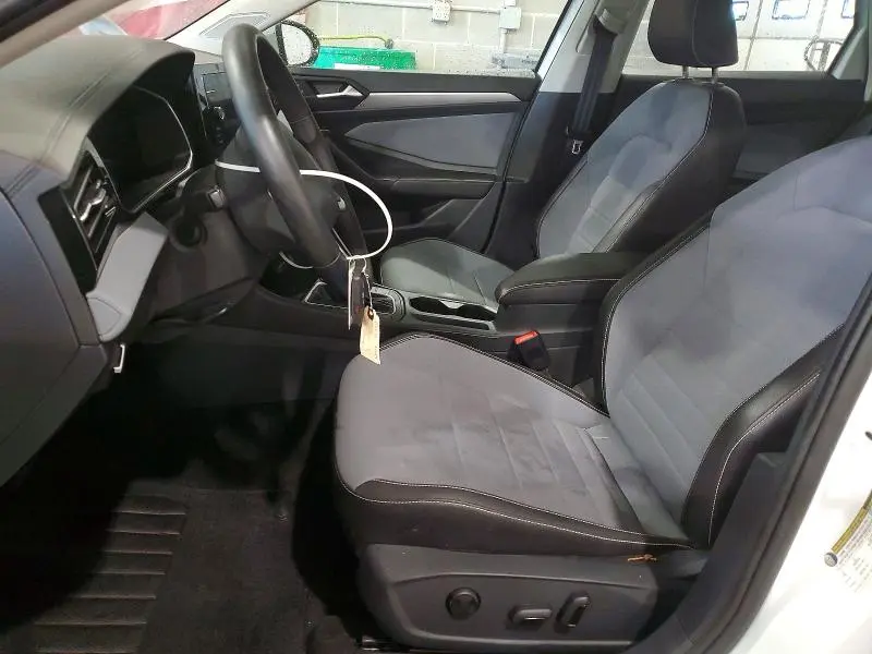 2025 VOLKSWAGEN JETTA SE  