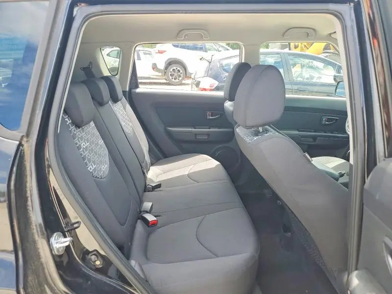 2010 KIA SOUL +  