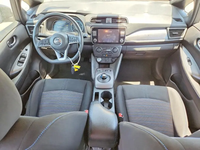 2020 NISSAN LEAF S  