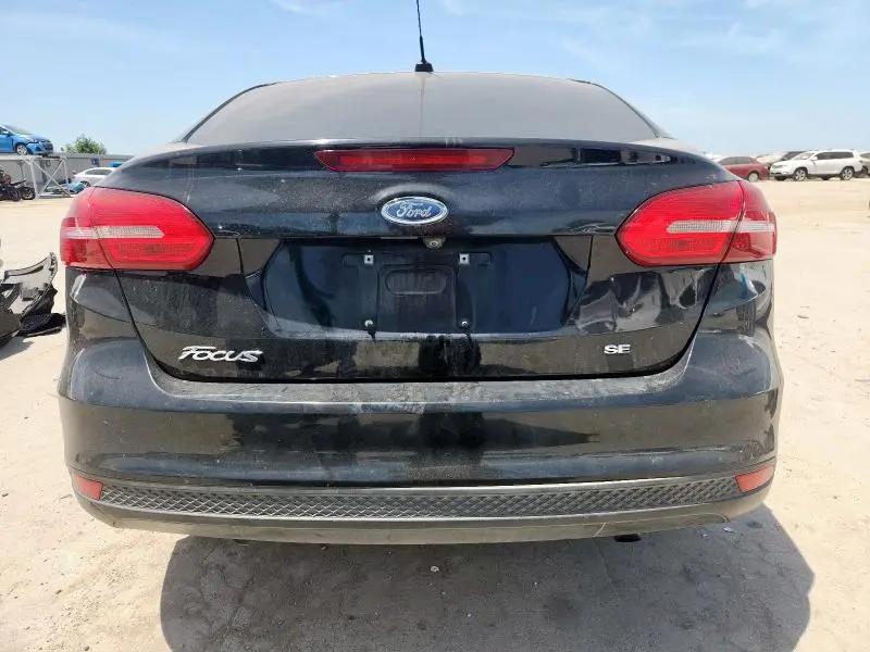 2018 FORD FOCUS SE  