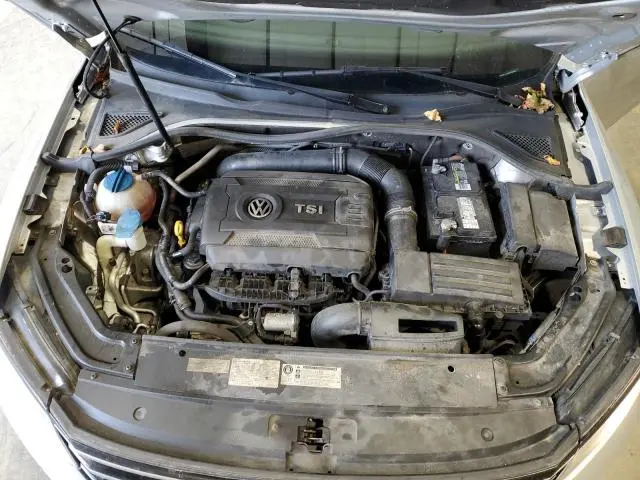 2016 VOLKSWAGEN PASSAT SE  