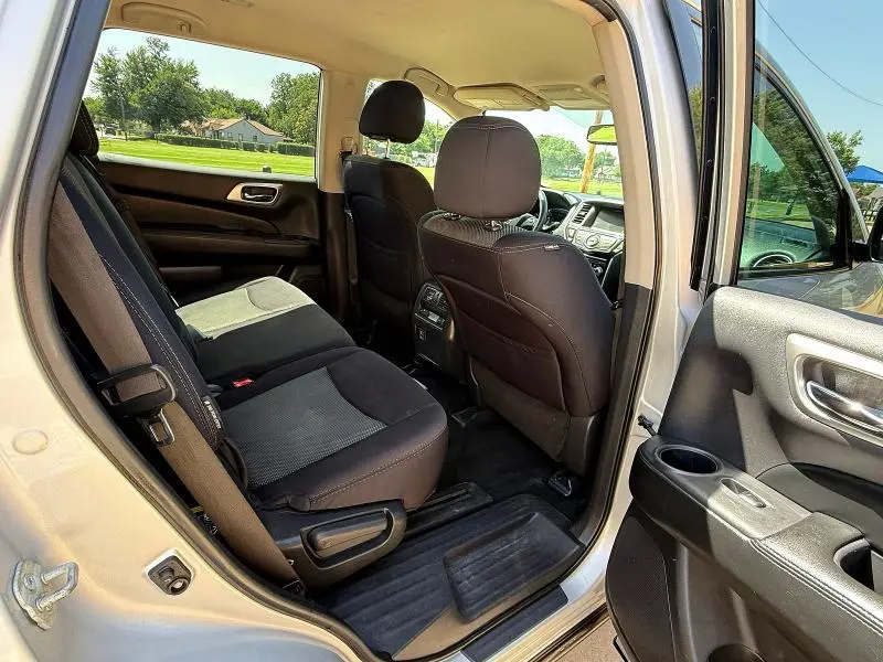 2018 NISSAN PATHFINDER SV  