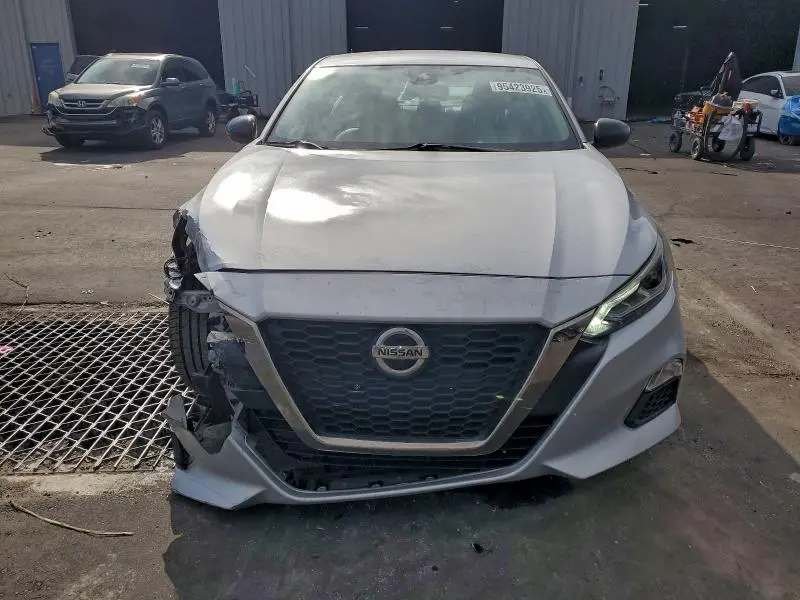 2020 NISSAN ALTIMA SR  