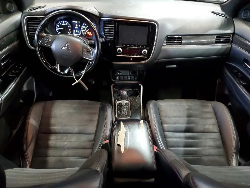 2020 MITSUBISHI OUTLANDER SE  