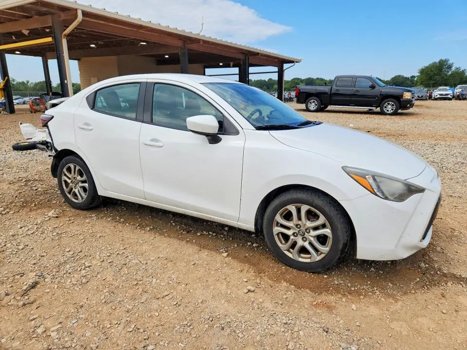 2017 TOYOTA YARIS IA BASE  