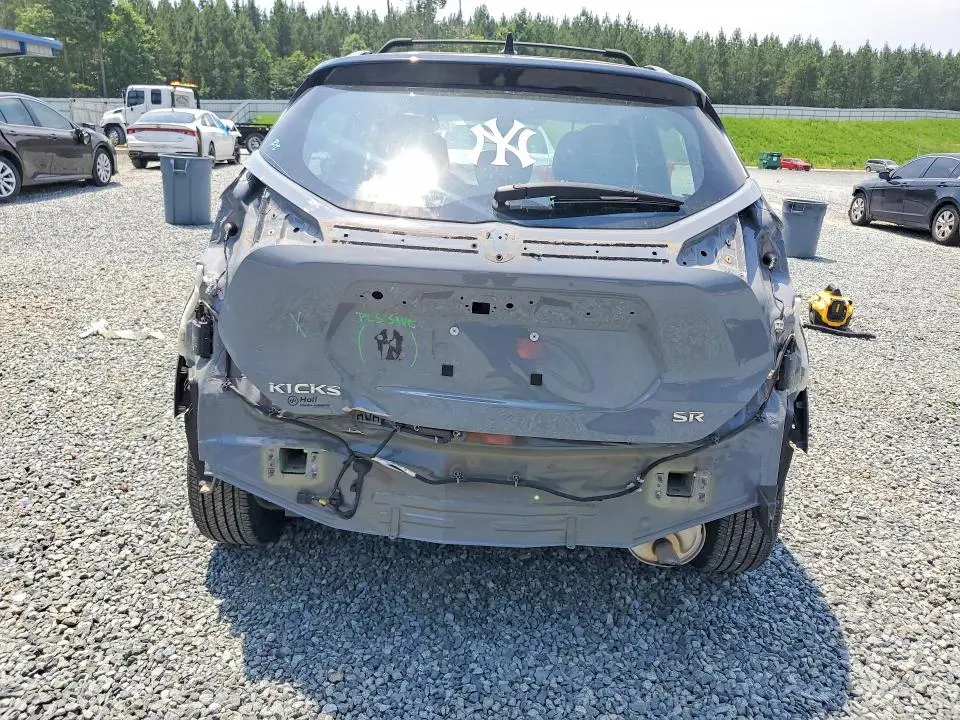 2023 NISSAN KICKS SR  
