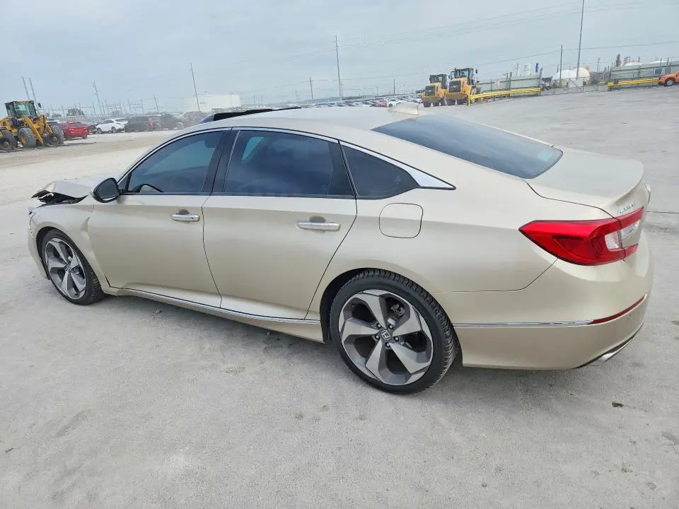 2018 HONDA ACCORD TOURING  