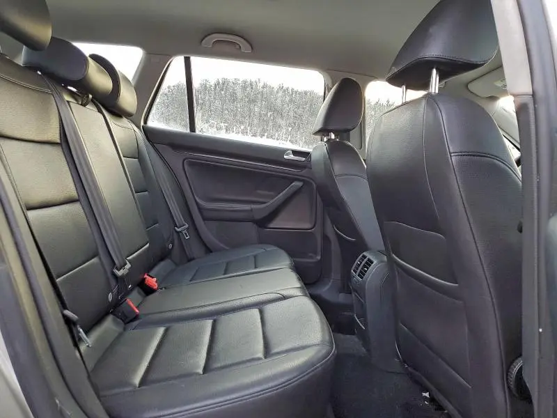 2013 VOLKSWAGEN JETTA S  