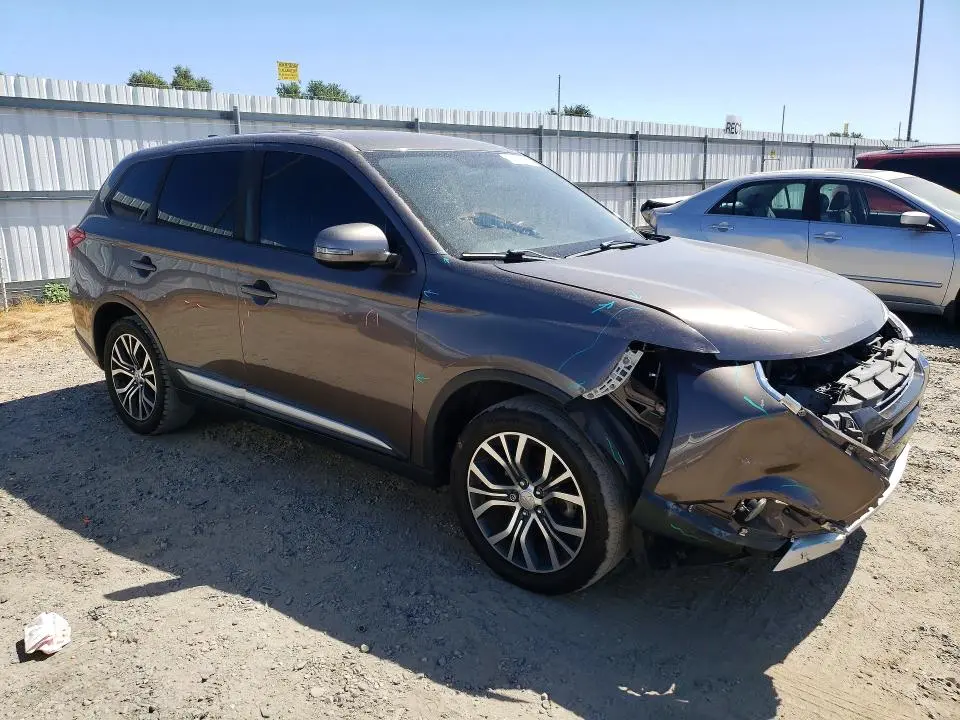 2017 MITSUBISHI OUTLANDER SE  