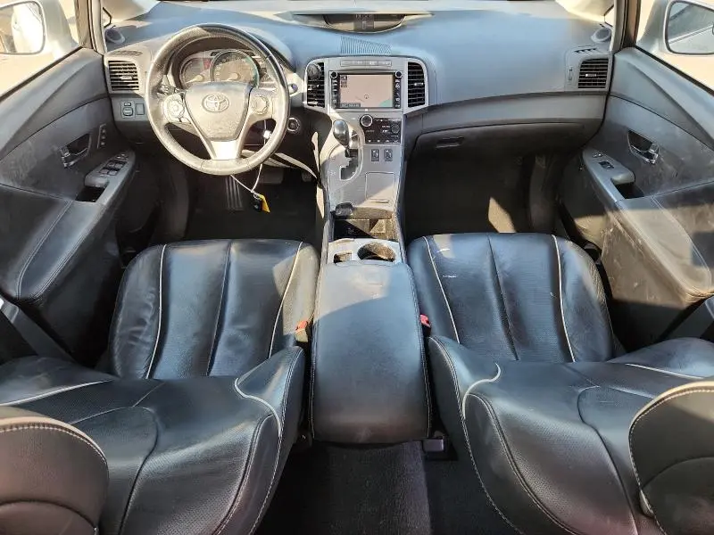 2013 TOYOTA VENZA LE  