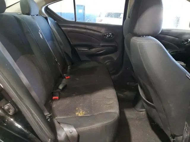 2019 NISSAN VERSA S  