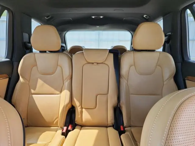 2018 VOLVO XC90 T6