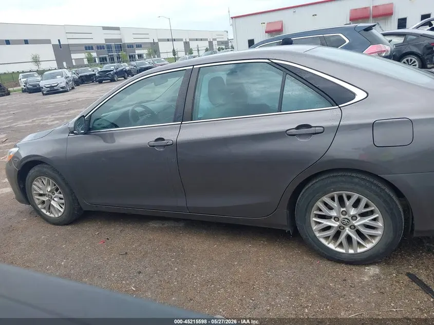 2016 TOYOTA CAMRY LE