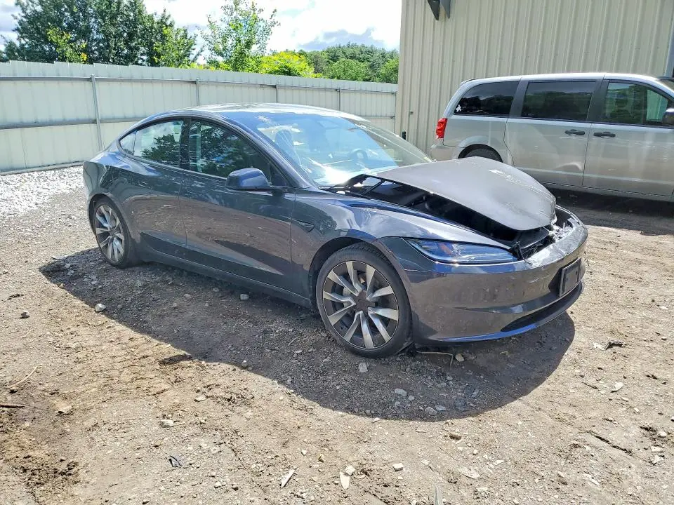 2024 TESLA 3   