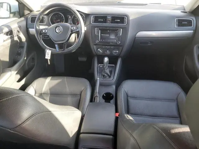 2017 VOLKSWAGEN JETTA SE  