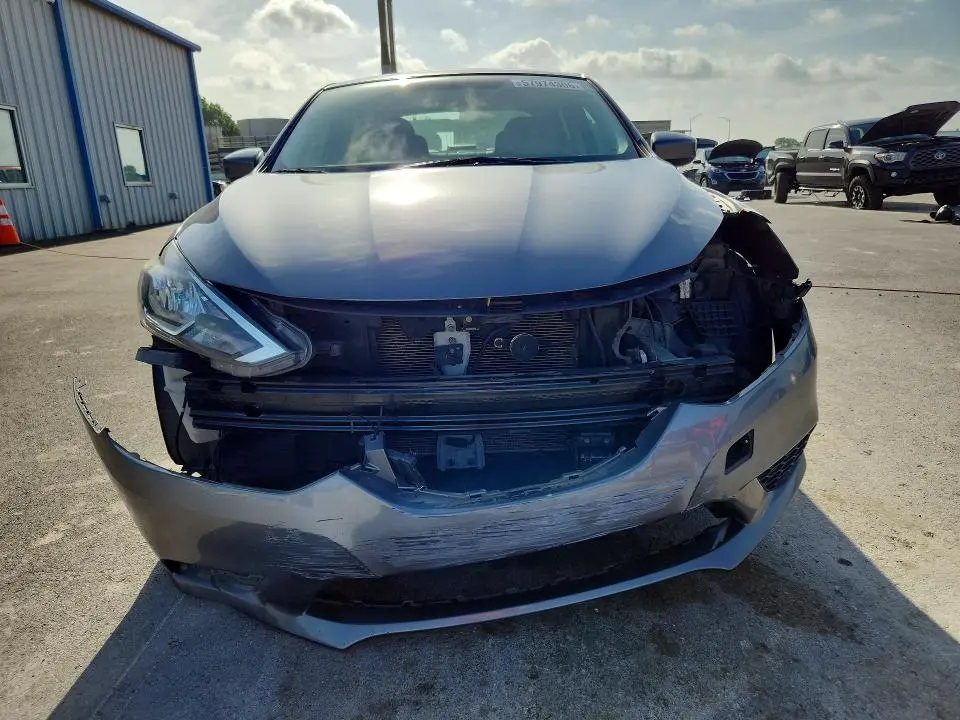 2019 NISSAN SENTRA SV  