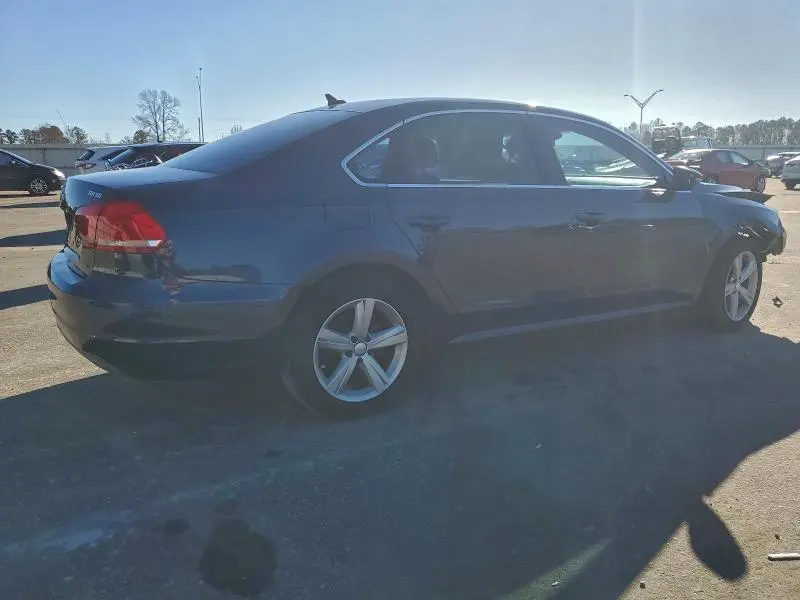 2012 VOLKSWAGEN PASSAT SE  