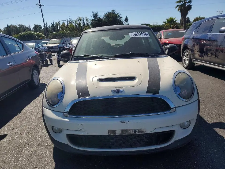 2011 MINI COOPER S  