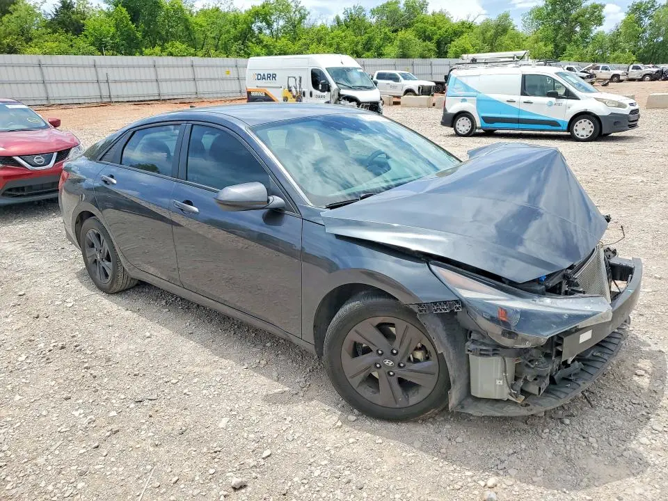 2021 HYUNDAI ELANTRA SEL  
