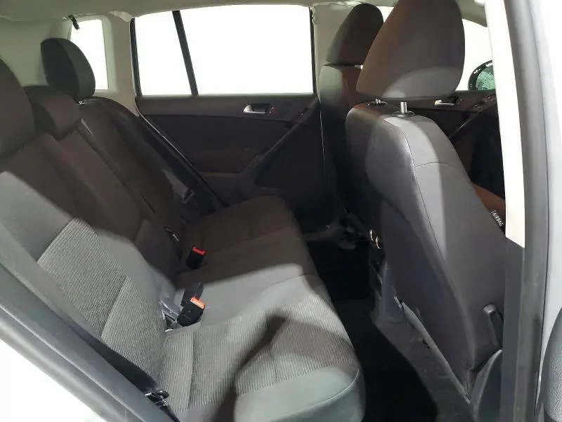 2015 VOLKSWAGEN TIGUAN S  