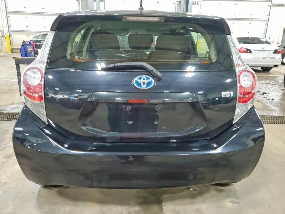 2014 TOYOTA PRIUS C TWO  
