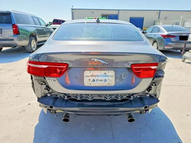 2017 JAGUAR XE PREMIUM  