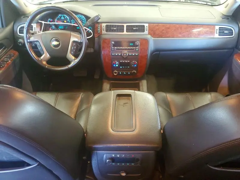 2011 CHEVROLET SUBURBAN K1500 LT  