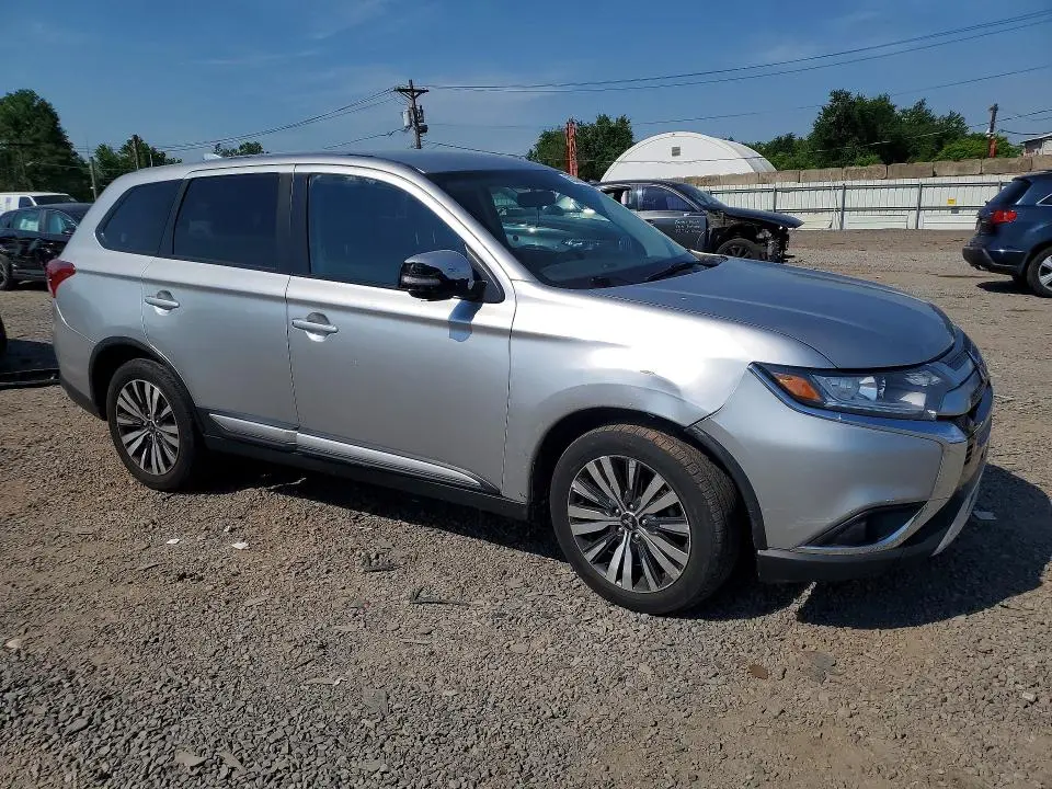 2019 MITSUBISHI OUTLANDER SE  