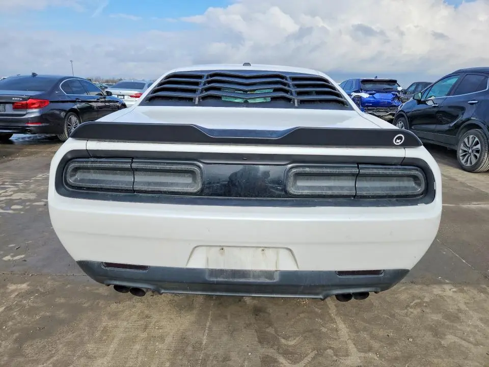 2015 DODGE CHALLENGER SXT  