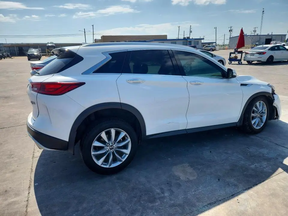 2022 INFINITI QX50 LUXE  